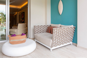 Poltrona lounge intrecciata in rattan